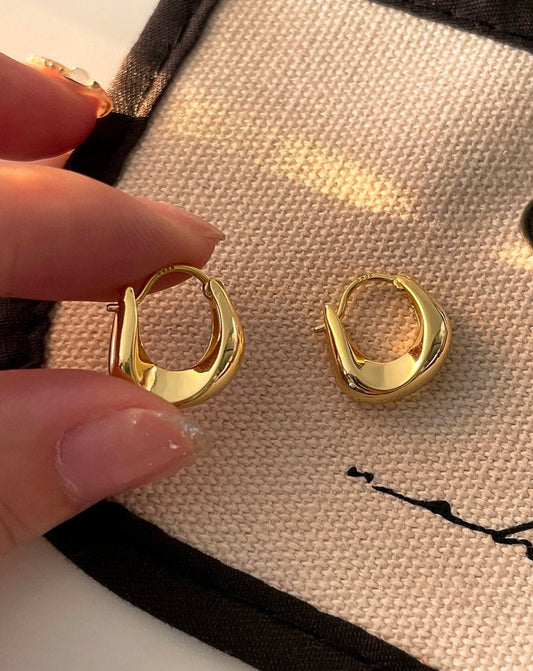 Minimalist Gold Hoop Earrings