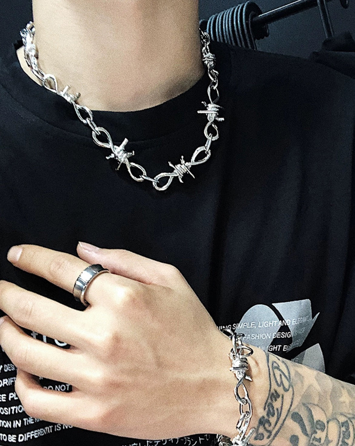 Close-up image of the Edgy Elegance Thorn Style Unisex Necklace, showcasing its sleek design with thorn accents, perfect for both men and women.