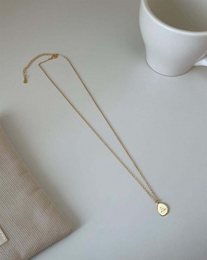 Gold Chain Letter Disc Pendant Necklace